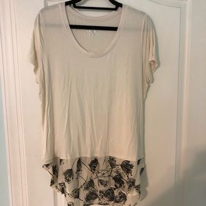 T-shirt with floral detail